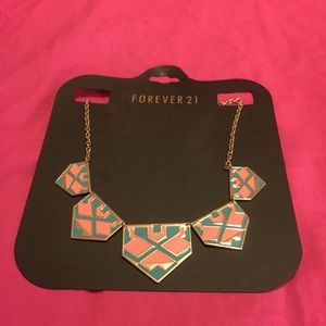 NWT statement necklace ✨